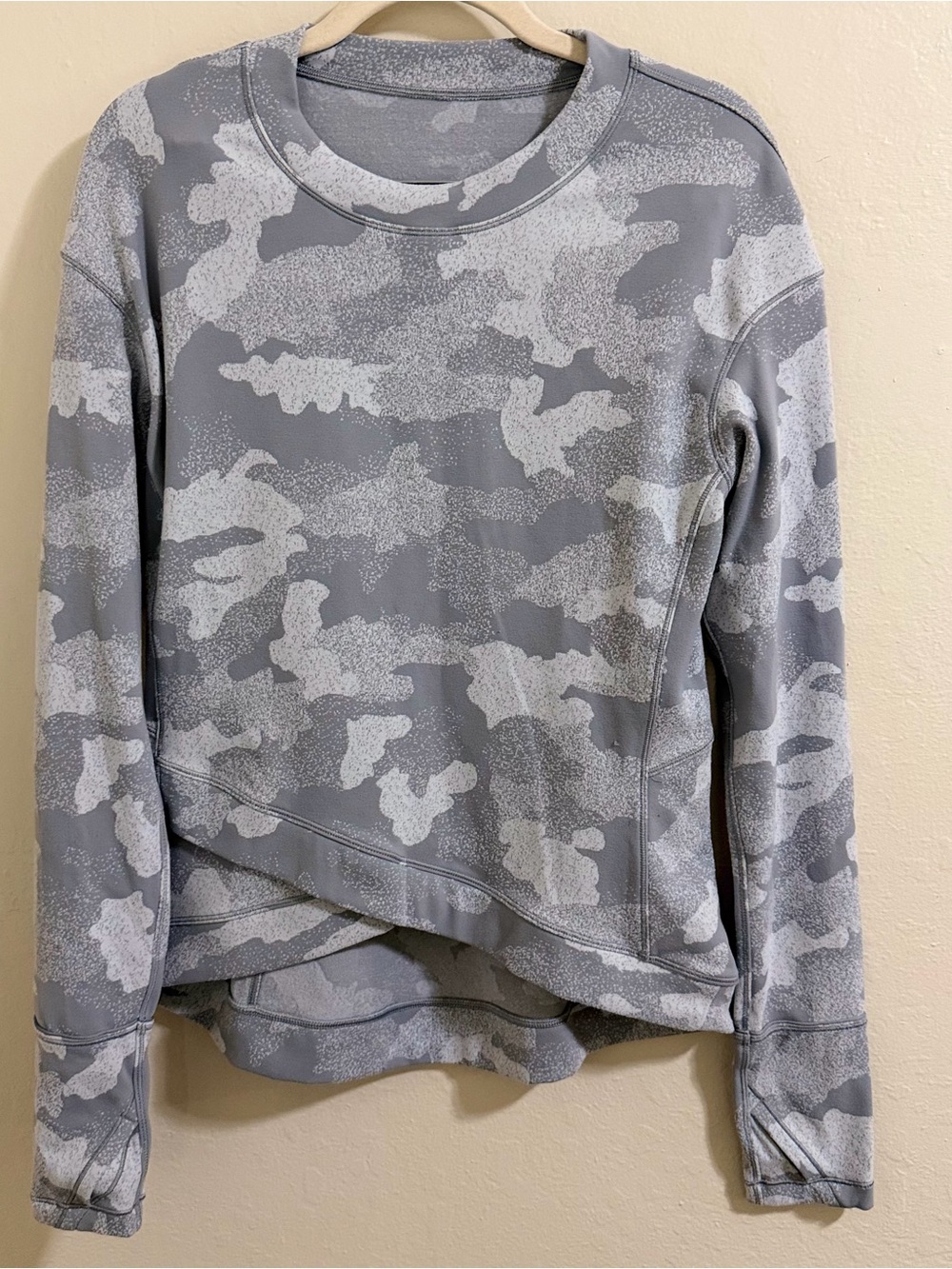 Lululemon Camo Close To Crossing Rulu Long Sleeve Shirt Crossover Gray Size 8 - Picture 4 of 10
